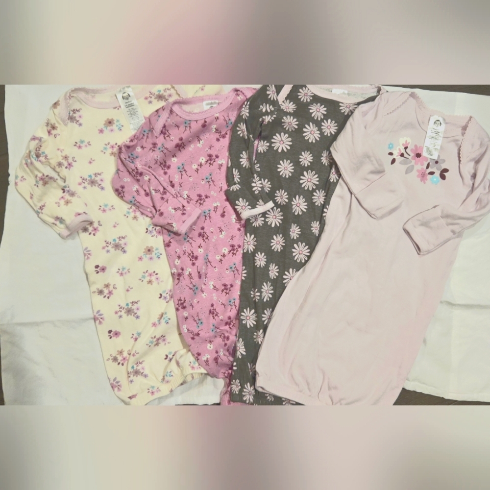 0-6mth ▪︎ NWOT ▪︎ Gerber Gown Bundle